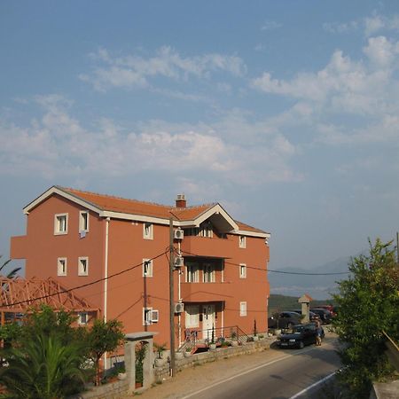 Apartments Drobni Pijesak Petrovac Luaran gambar
