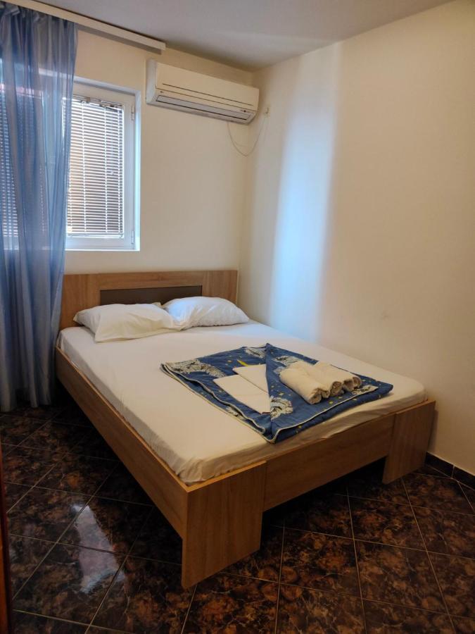 Apartments Drobni Pijesak Petrovac Luaran gambar