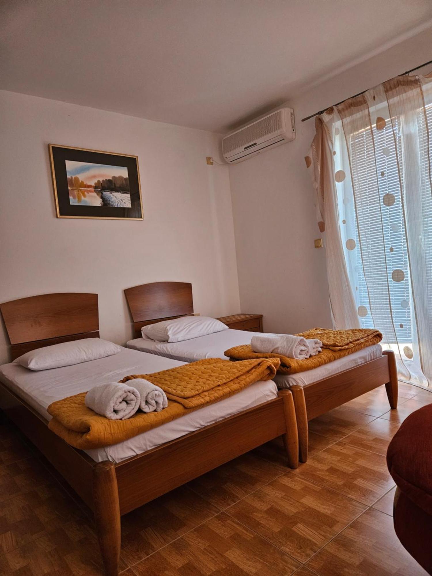Apartments Drobni Pijesak Petrovac Bilik gambar