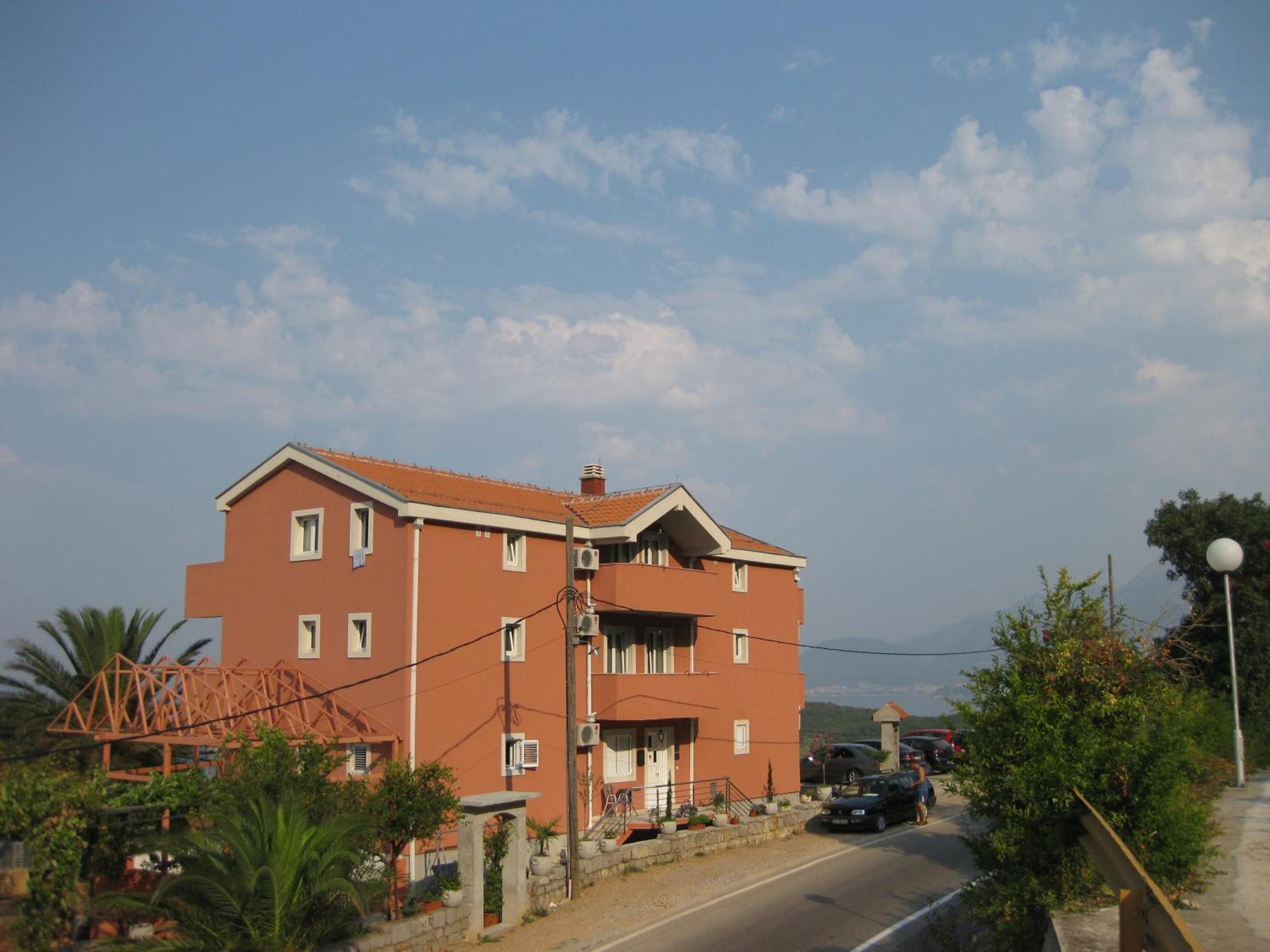Apartments Drobni Pijesak Petrovac Luaran gambar