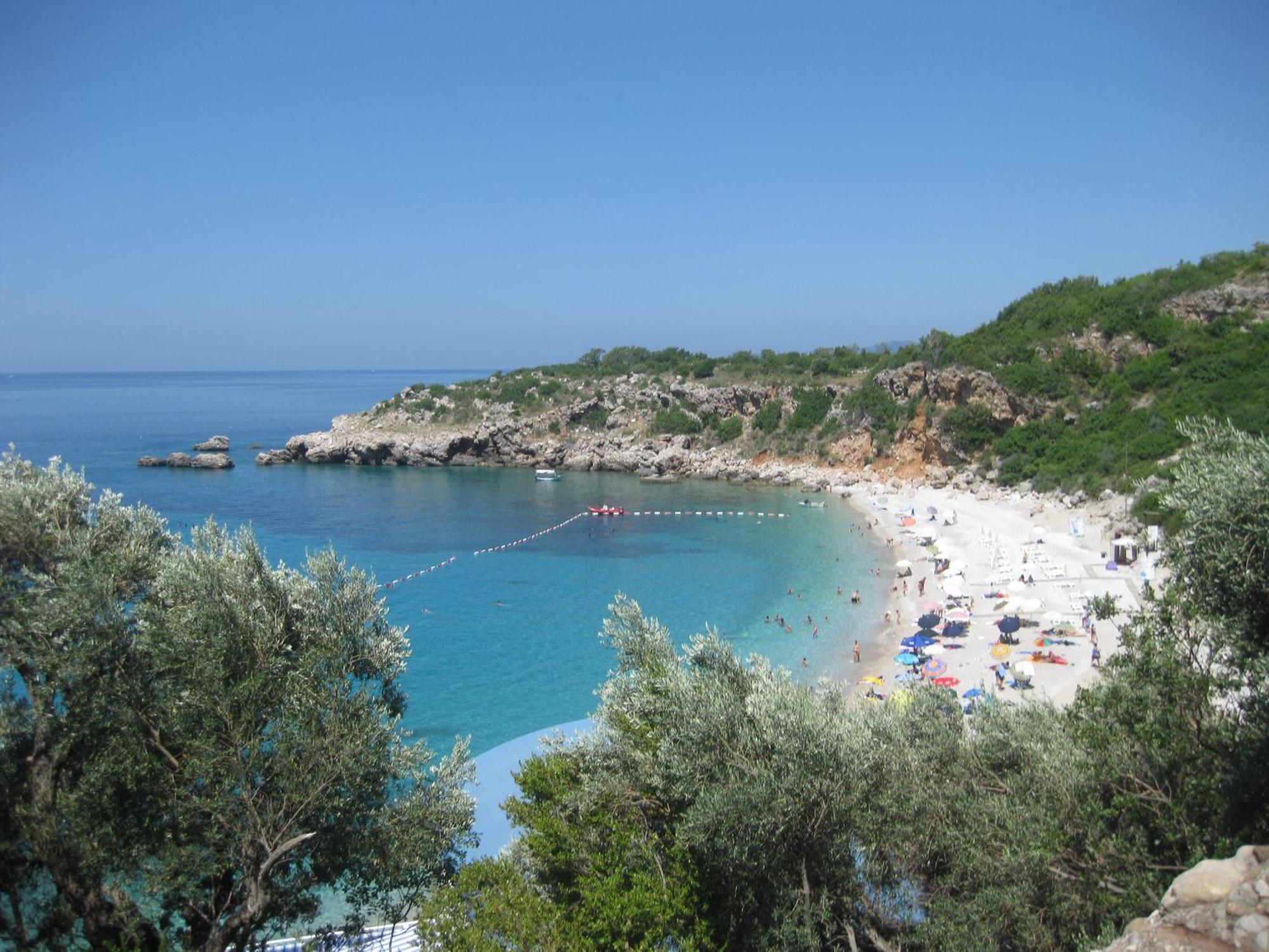 Apartments Drobni Pijesak Petrovac Luaran gambar