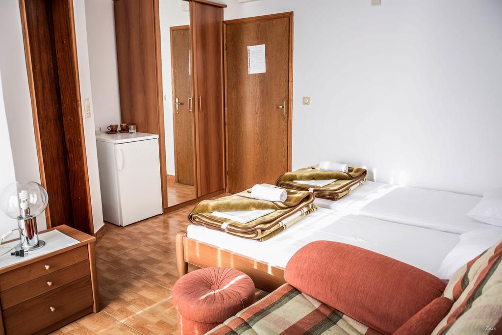 Apartments Drobni Pijesak Petrovac Luaran gambar