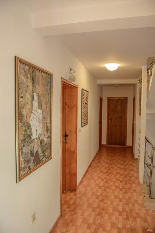 Apartments Drobni Pijesak Petrovac Luaran gambar