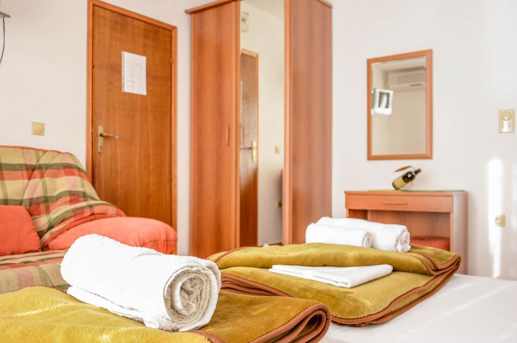 Apartments Drobni Pijesak Petrovac Luaran gambar